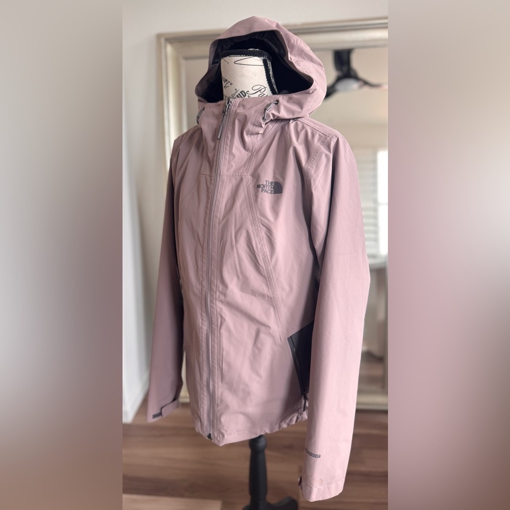 The North Face Mauve Zip Up Water Repellent Jacket Women’s Size M *Flaws